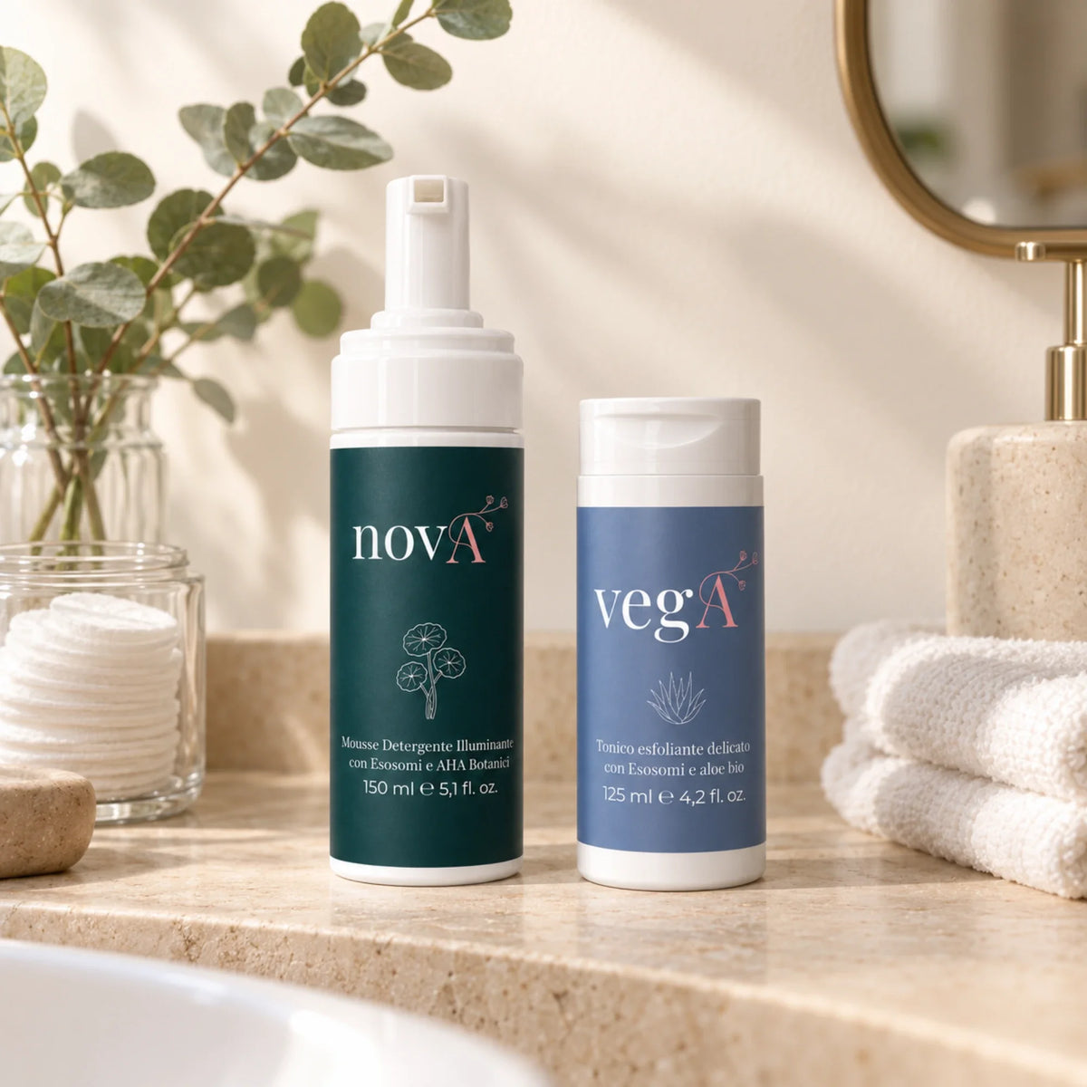Kit Detersione con novA e vegA su ripiano da bagno in travertino